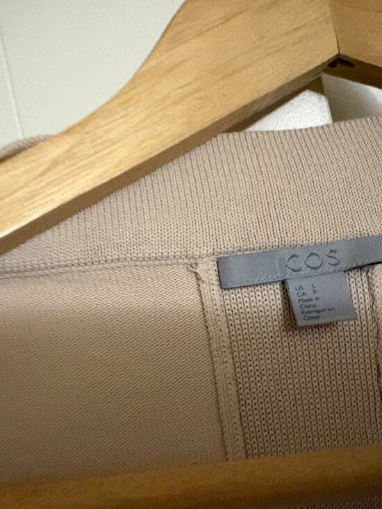 COS Knit Midi Dress US Size Small Tan Beige Short Sleeve Boatneck Neutral Casual - Picture 2 of 3